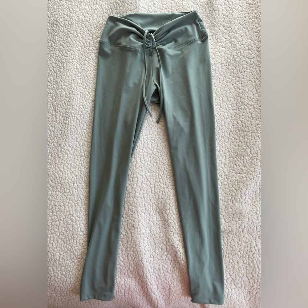 Victoria’s Secret PINK Active Adjustable Waist Ruched Leggings- Size L